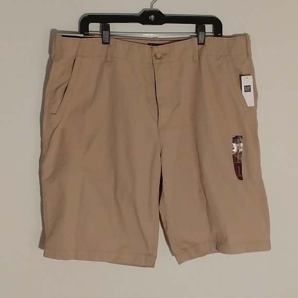 Gap Men's Khaki Shorts - Picture 1 of 5